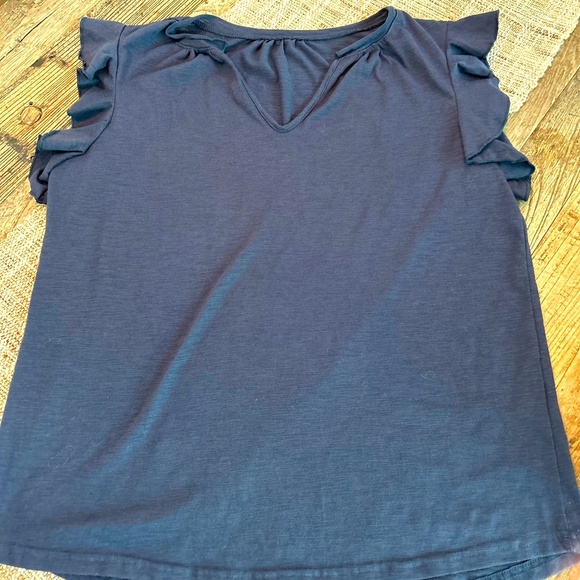 🦋NWOT - BLUE FLUTTER SLEEVE WOMEN’S TOP🦋 - Picture 1 of 14